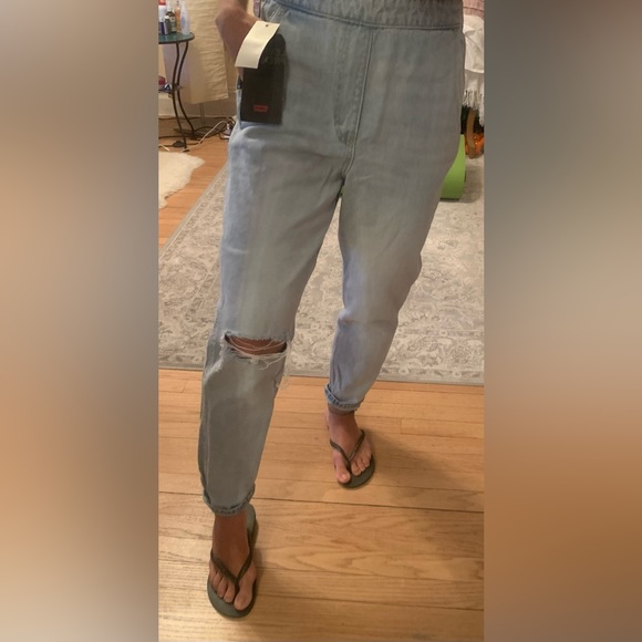 NEW!! Levis Premium Denim Overalls - size 29 light denim - Picture 8 of 15